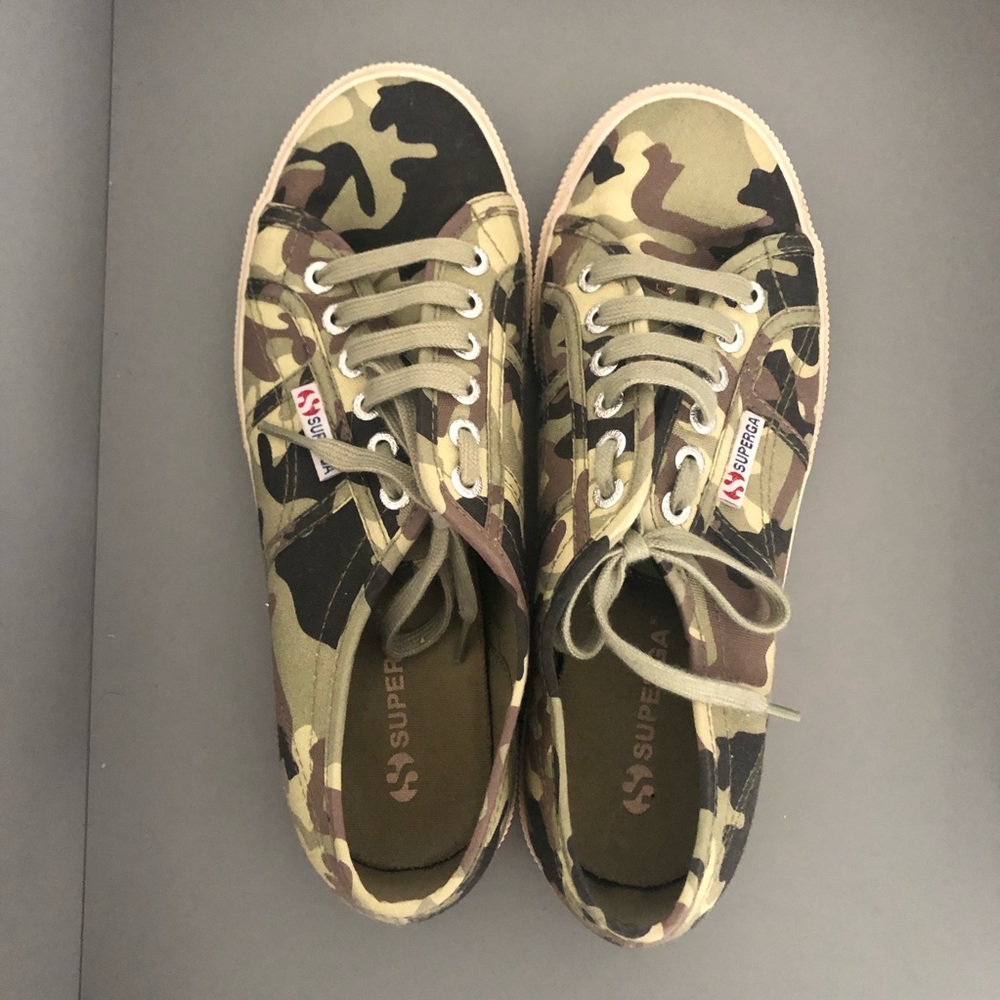 Camp superga women’s size 8 shoes